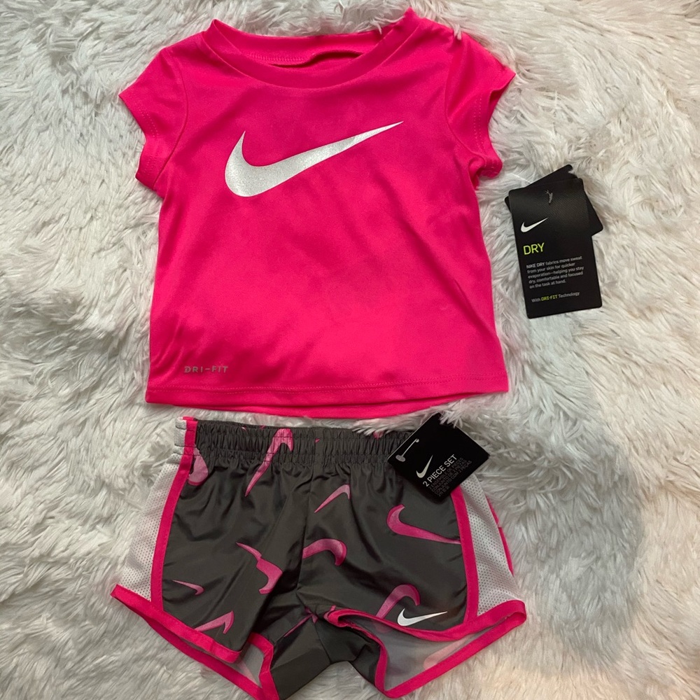 Nike girls shirt & shorts